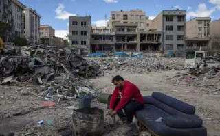 无惧特朗普“灭亡”威胁 德黑兰强硬派释放长期多线作战意愿