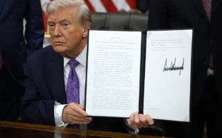 白宫公布人工智能监管立法框架，拟统一规则、限制各州监管权