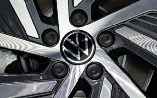 业绩亏损、高管更迭，全新好困境难解