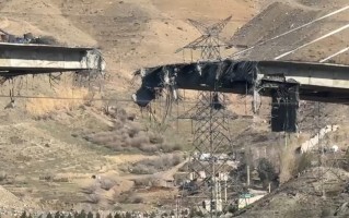 美以空袭伊朗卡拉季大桥已致13人遇难