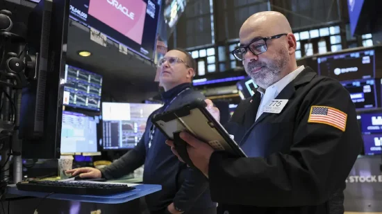 尾盘：美股跌幅扩大 道指下跌500点再创年内新低  第1张