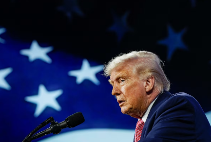 伊朗战事爆发满月，特朗普称霍尔木兹海峡为“特朗普海峡	”  第1张