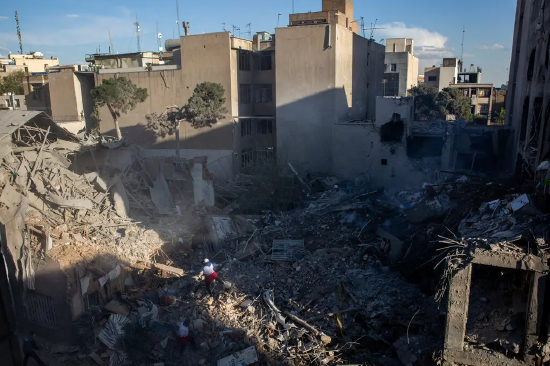 特朗普最后期限将至	，美、以	、伊加速相互打击  第1张