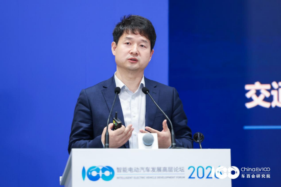 华为彭鹏：华为兆瓦超充迈入产业化，2026年或将迎来百款车型上市  第1张