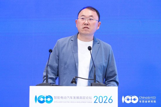 理想汽车智能工业副总裁王巍：正致力于制造“硅基专家	”  第1张