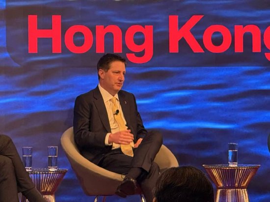 港交所证券产品主管Brian：全球资本从美国回流中国资产 散户参与度愈发重要 AI半导体仍是驱动力  第1张